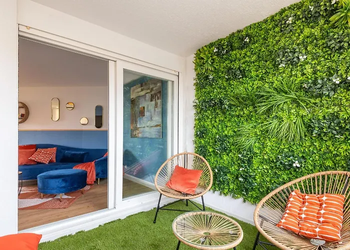 Marina Bay Modern 100m From La Conque *