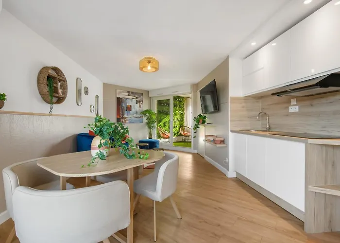 Marina Bay Modern 100m From La Conque