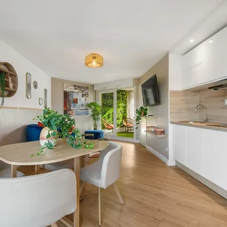 Marina Bay Modern 100m From La Conque